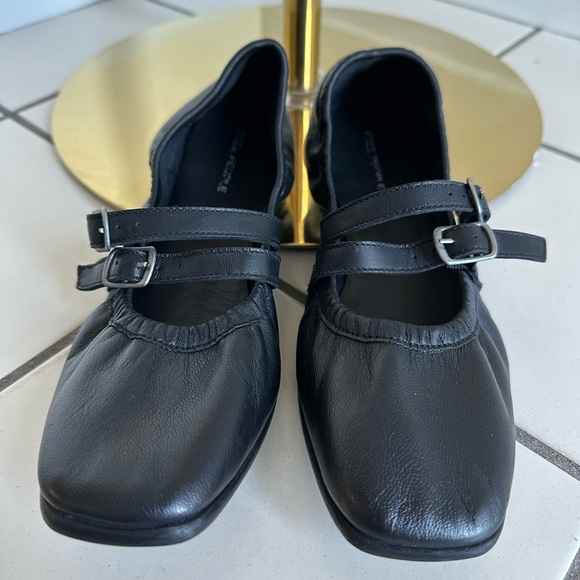 NWOB Free People Black Gemini Flats- Size 7 - Picture 4 of 10